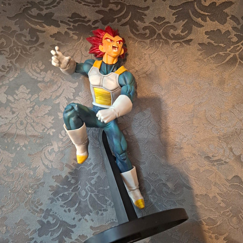 Dragon ball vegeta - dragon, figur